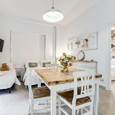 Trevi Fountain - Shabby - Romedreamhome Екстериор снимка