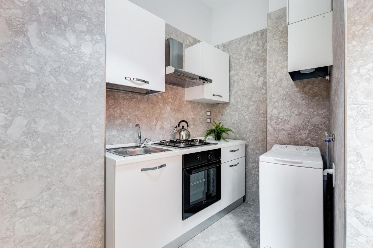 Trevi Fountain - Shabby - Romedreamhome Екстериор снимка
