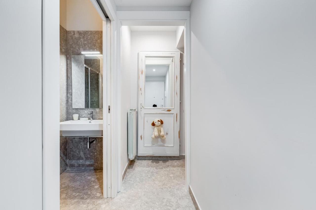 Trevi Fountain - Shabby - Romedreamhome Екстериор снимка