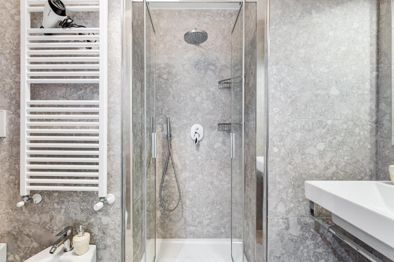 Trevi Fountain - Shabby - Romedreamhome Екстериор снимка