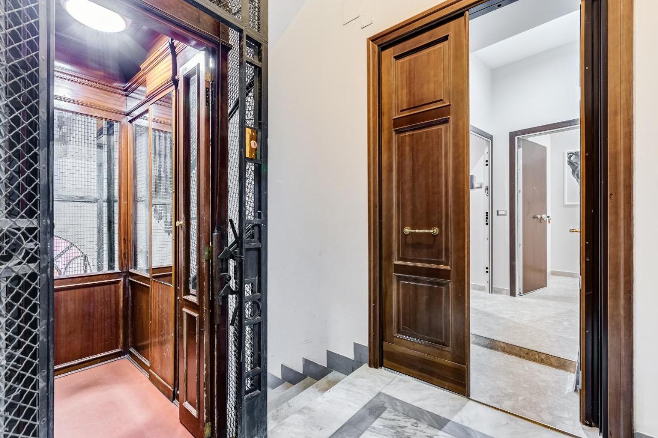 Trevi Fountain - Shabby - Romedreamhome Екстериор снимка