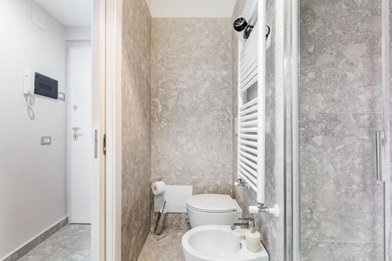 Trevi Fountain - Shabby - Romedreamhome Екстериор снимка