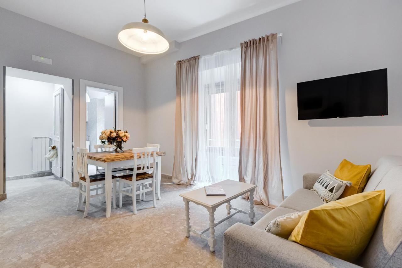 Trevi Fountain - Shabby - Romedreamhome Екстериор снимка